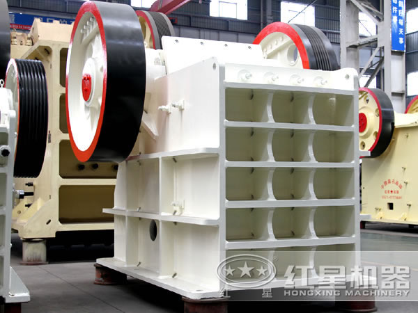 破碎機(jī)顎破廠家選擇時三要點