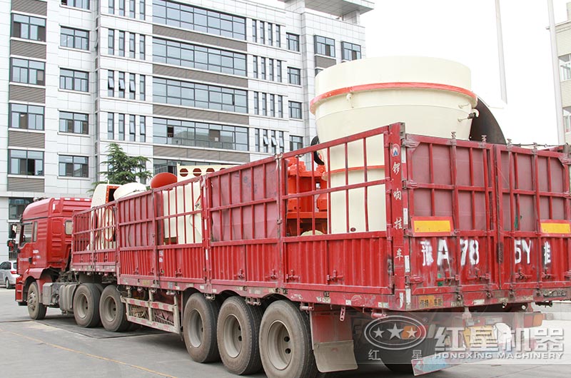 設(shè)備裝車完畢，準備發(fā)貨