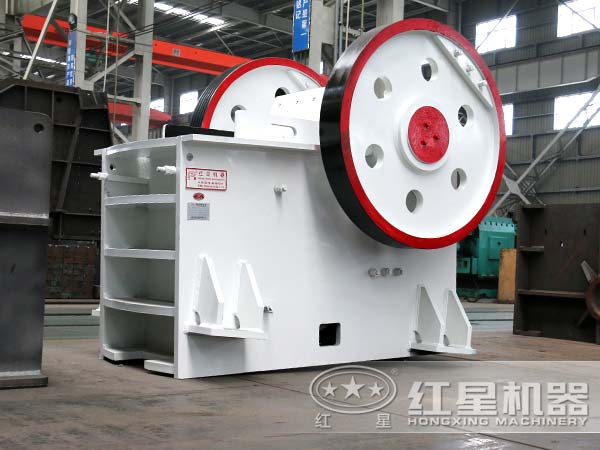 1215廢鋼鄂式破碎機(jī)多少錢一臺(tái)？預(yù)期產(chǎn)值可達(dá)多少噸？