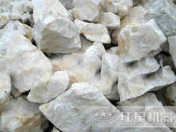 時產(chǎn)800噸的硅石破碎生產(chǎn)線需要哪些設(shè)備？需要投資多少錢？