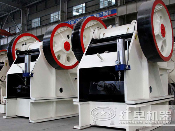 大型石頭顎破碎機(jī)市價(jià)多錢？（內(nèi)附高清顎破作業(yè)視頻）