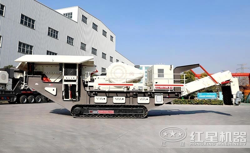 大型采石場用以柴油為動力的履帶破碎機更高產(chǎn)、環(huán)保