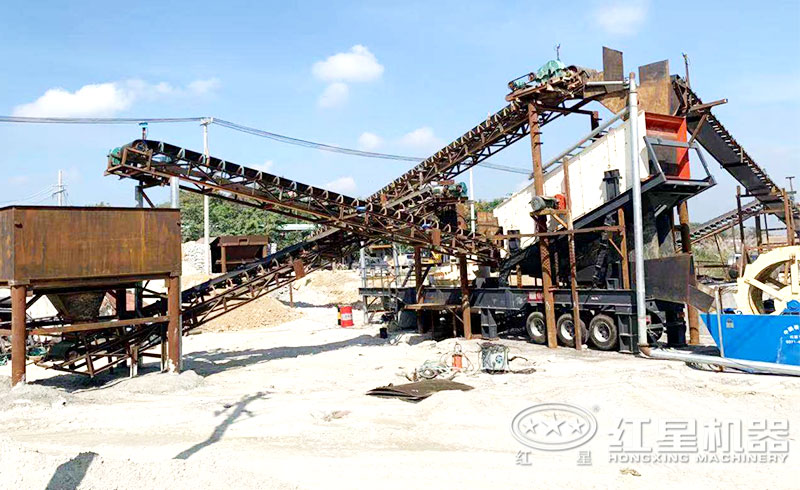 可移動的人造沙子機器作業(yè)現(xiàn)場