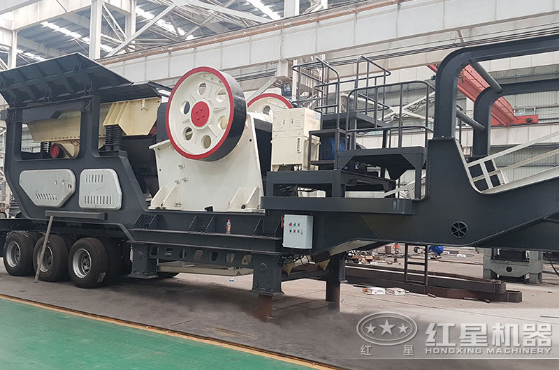 三合一移動顎式砂石機(jī)生產(chǎn)車間