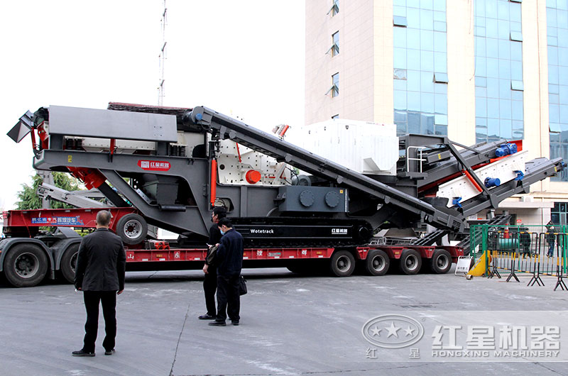 履帶式砂石粉碎機(jī)全力出擊，碎石效果驚人，報(bào)價(jià)是多少？